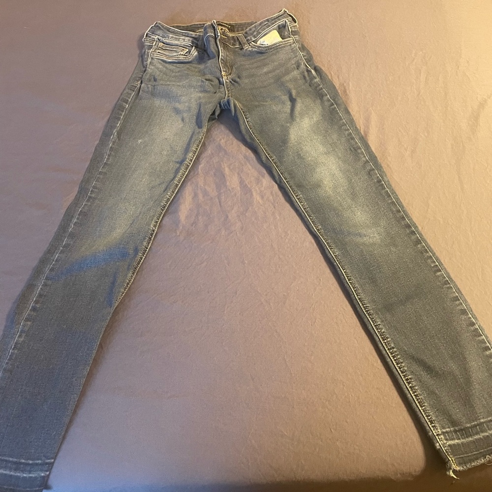 Stylish Gray Women's Skinny Jeans